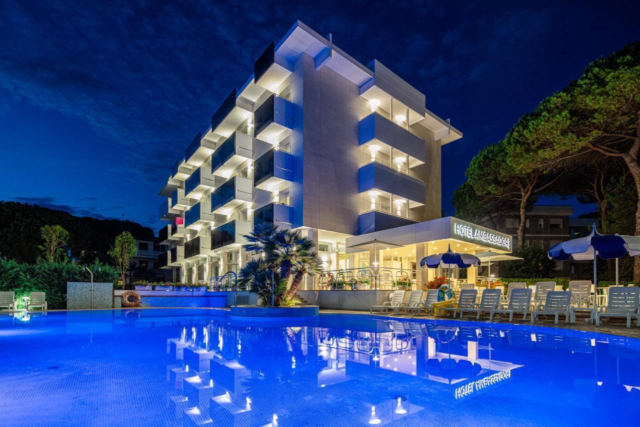 Hotel Ambassador Meuble Lignano Sabbiadoro Eksteriør bilde